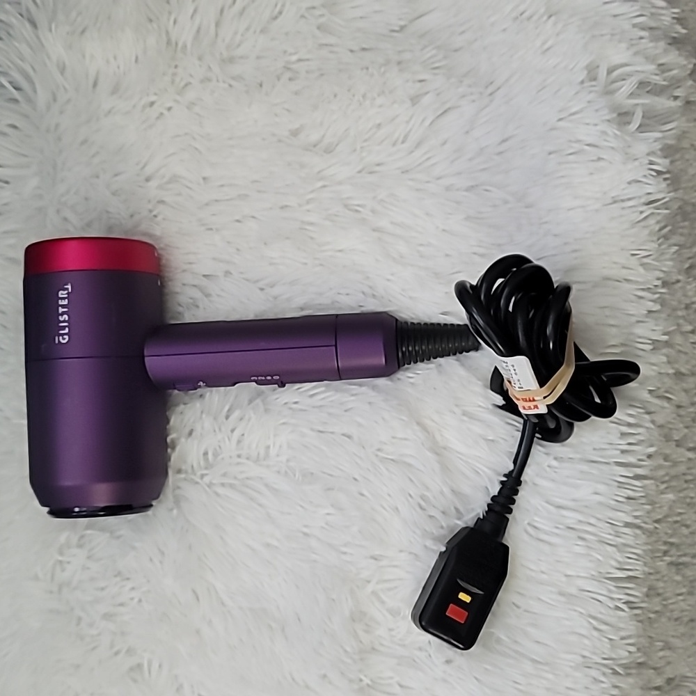 Glister blow dryer